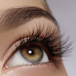 EYE LASH EXTENTIONS